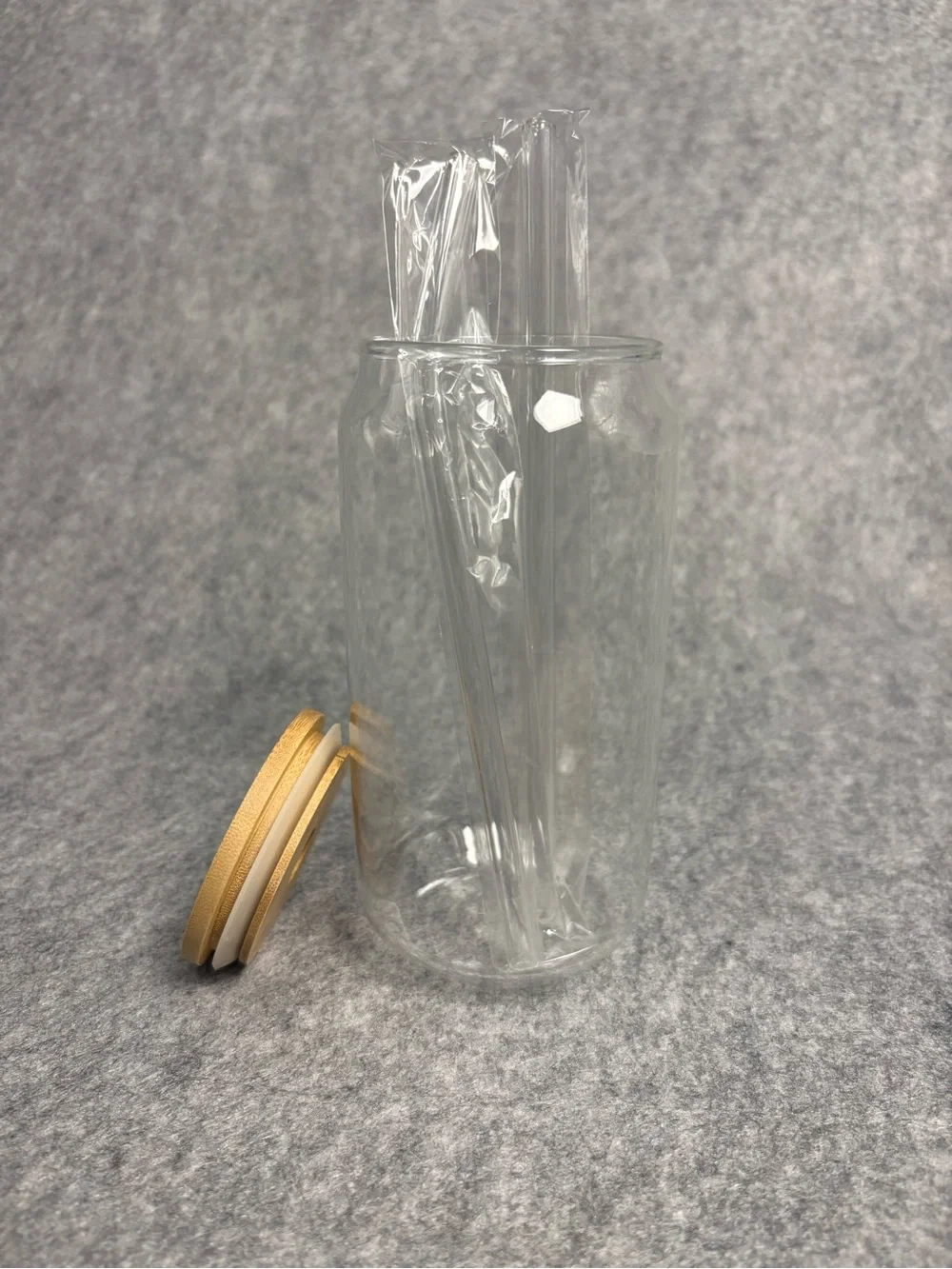 NewEleven 16oz Beer Can Glass with Bamboo Lid & Glass Straws